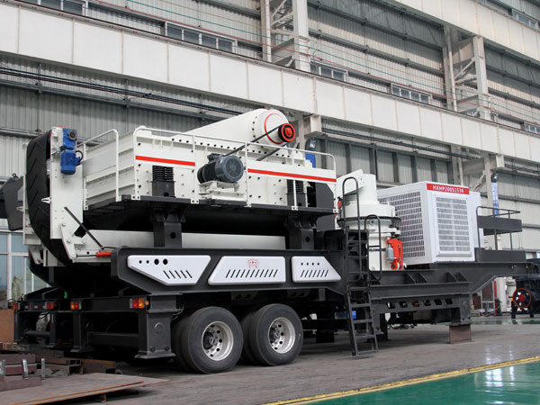 想要一臺(tái)移動(dòng)式混凝土破碎機(jī)，該設(shè)備進(jìn)料多少？哪個(gè)廠家的設(shè)備性價(jià)比高