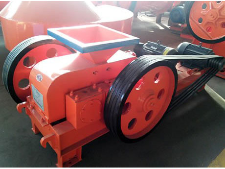 凹凸棒石對輥式破碎機