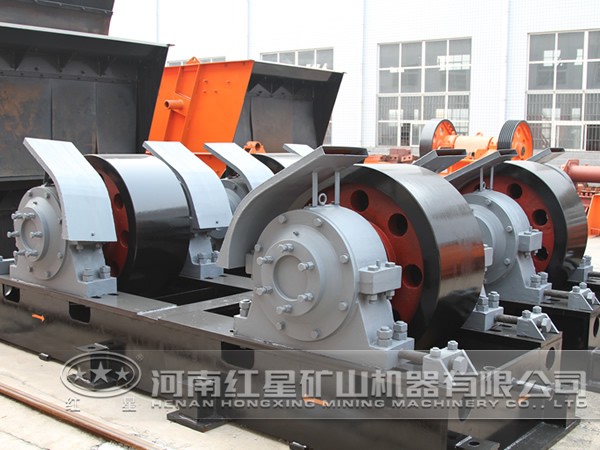 板巖對(duì)輥式破碎機(jī)