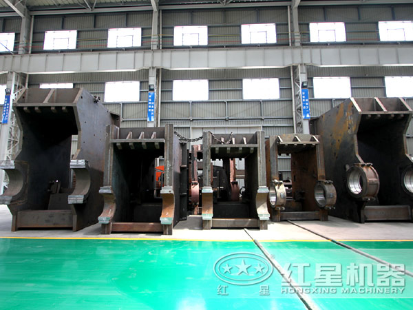 顎式破碎機的內部細節