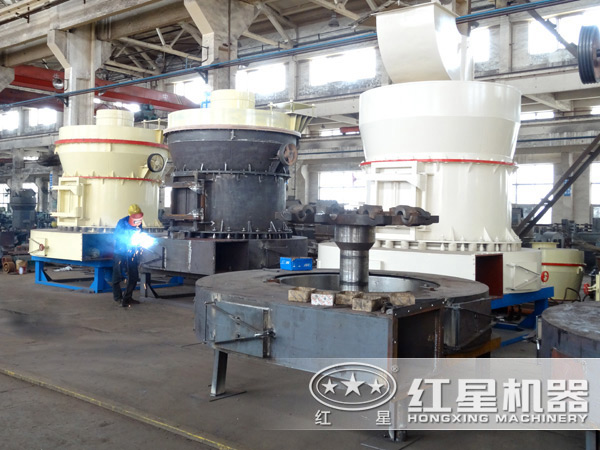 硝石磨粉機(jī)車(chē)間圖