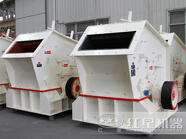 煤矸石顎式破碎機設備實拍