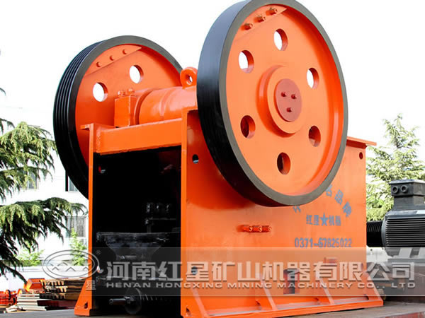 大型顎式破碎機