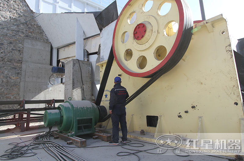 大型磕沙子石子機(jī)器