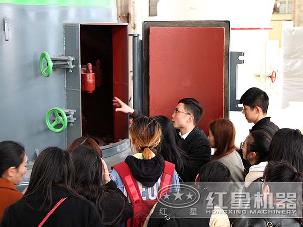 用戶參觀廠區(qū)