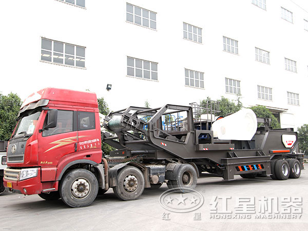 鄂破移動(dòng)破碎站發(fā)貨實(shí)拍