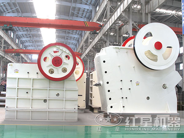 鄂式破碎機設備實拍