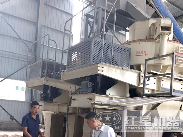 時產2500噸石子破碎、制砂生產線用戶生產現場