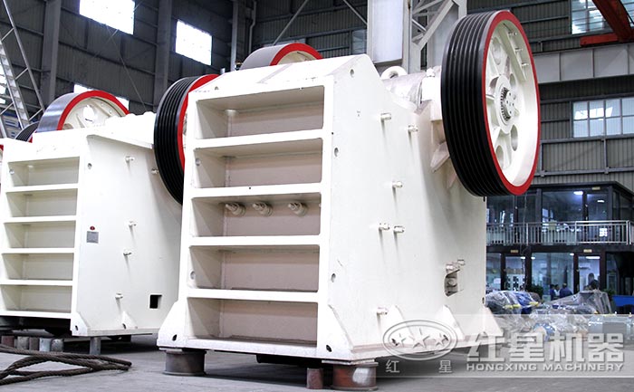 鄂式破碎機設備實拍