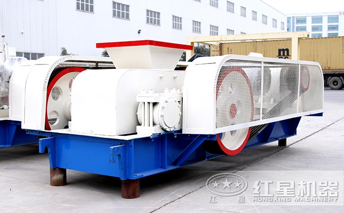 對輥式煤炭破碎機設(shè)備實拍