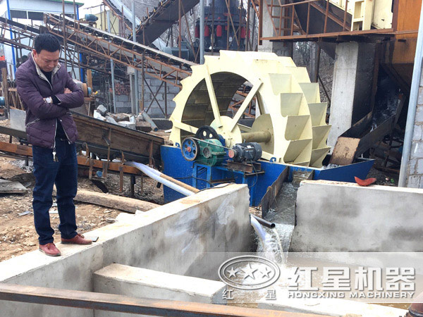 紅星山砂洗砂機(jī)用戶(hù)洗砂現(xiàn)場(chǎng)