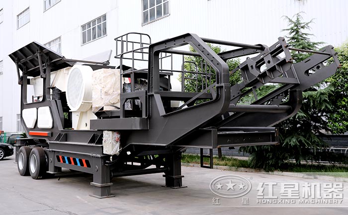 移動(dòng)鄂破破碎機(jī)設(shè)備實(shí)拍