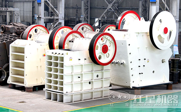 玄武巖鄂式破碎機(jī)設(shè)備實(shí)拍