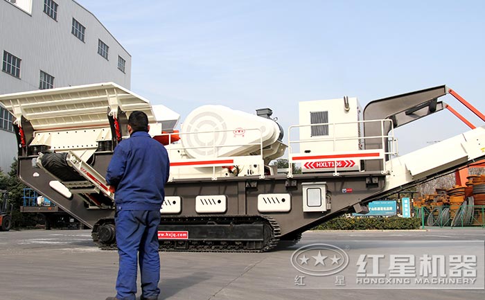 履帶式移動(dòng)破碎機(jī)廠區(qū)