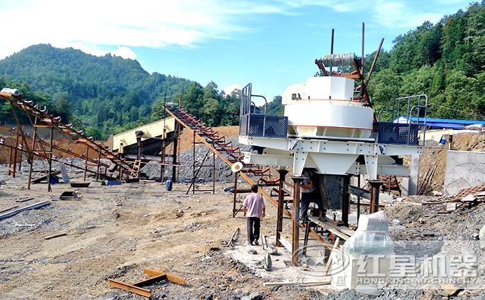 紅星機(jī)制砂生產(chǎn)線安裝現(xiàn)場(chǎng)