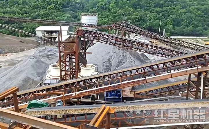 河卵石制砂機現(xiàn)場