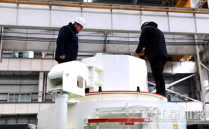 用戶參觀紅星鵝卵石制砂機廠區(qū)