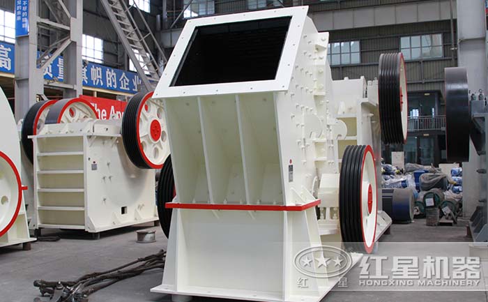 機制砂錘式破碎機實拍-PCZ型