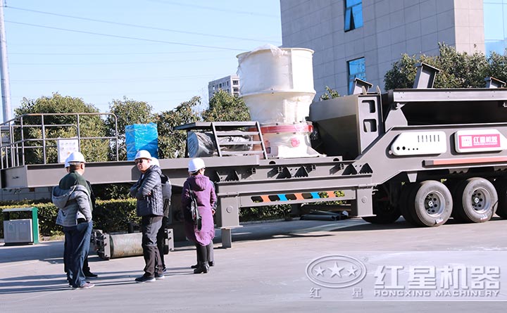 用戶考察紅星輪胎圓錐移動式破碎機廠區