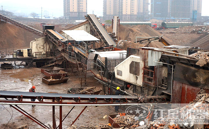 湖南株洲移動碎石機(jī)現(xiàn)場