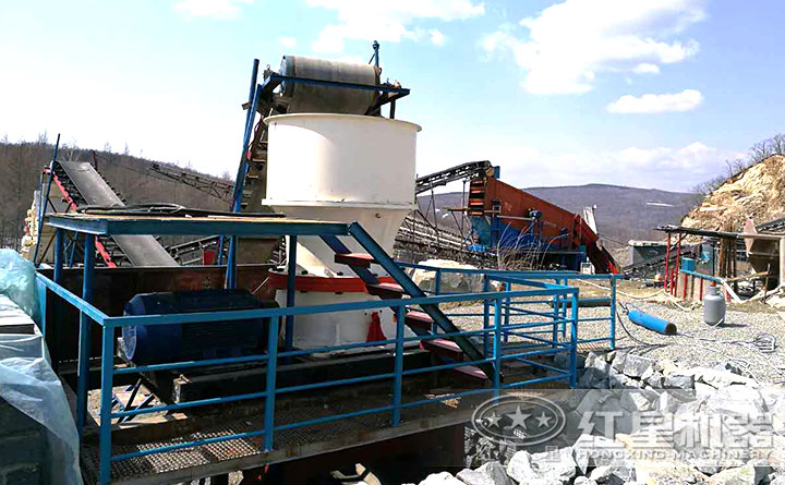 單缸圓錐破碎機(jī)現(xiàn)場(chǎng)展示