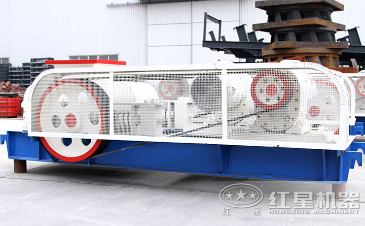 雙輥破碎機設備展示