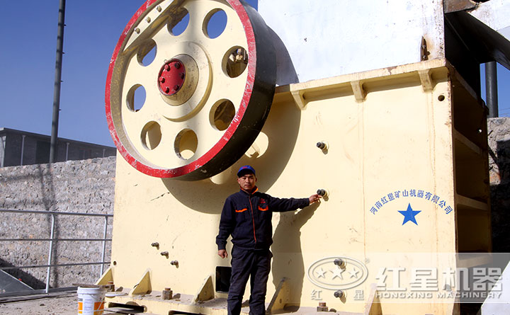 機(jī)制砂現(xiàn)場(chǎng)近景展示