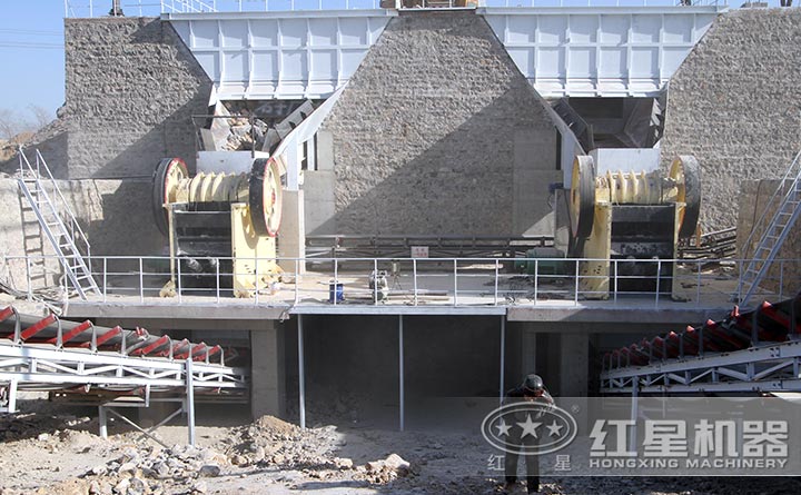 日產五千噸石灰石破碎現(xiàn)場-鄂破