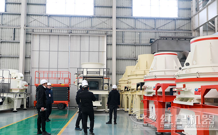 客戶到廠參觀固定式制砂設(shè)備