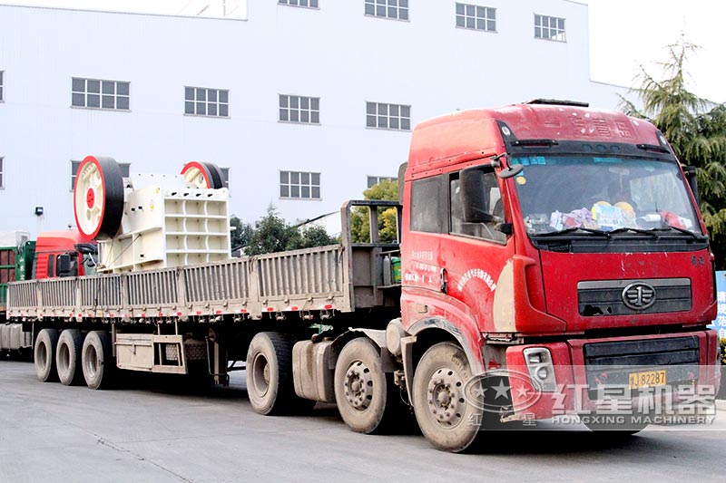 小型破石機發貨