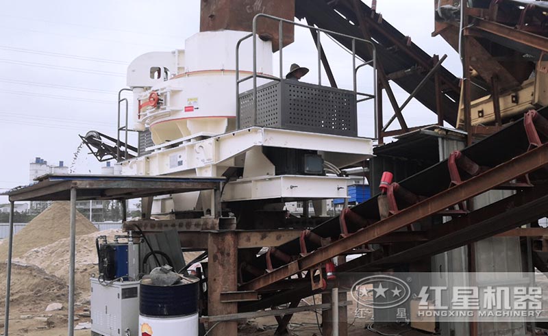 大型打石頭設(shè)備安裝中