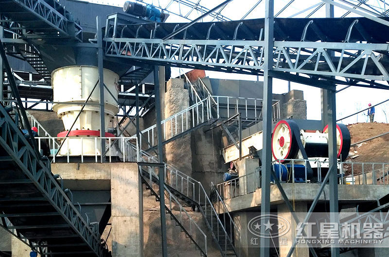 小型破碎機(jī)可有多種搭配方案，生產(chǎn)多種物料