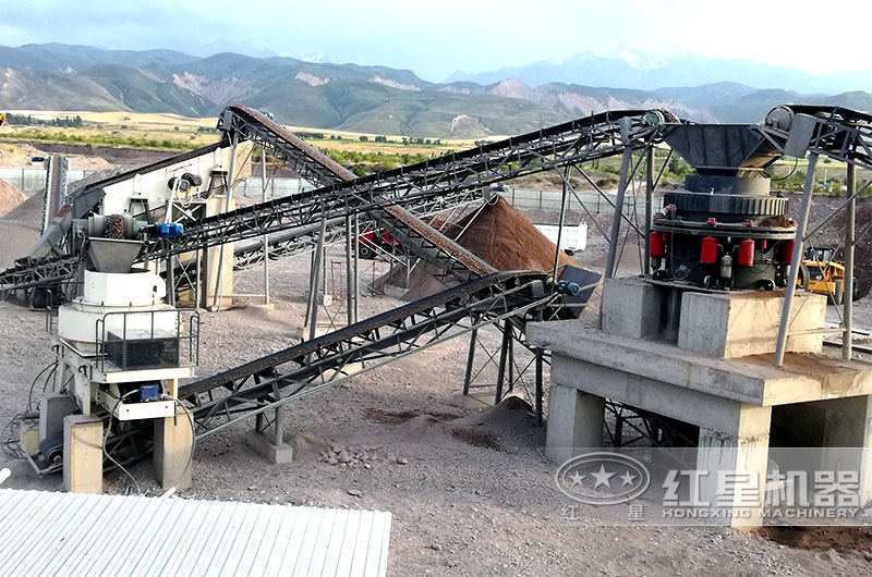 石頭破碎成沙子的生產(chǎn)線現(xiàn)場(chǎng)圖