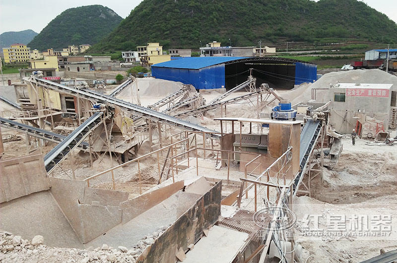 石頭破碎成沙子生產(chǎn)線現(xiàn)場(chǎng)圖