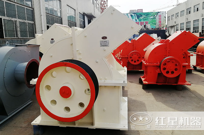 PC型錘式破碎機(jī)廠區(qū)實(shí)拍圖