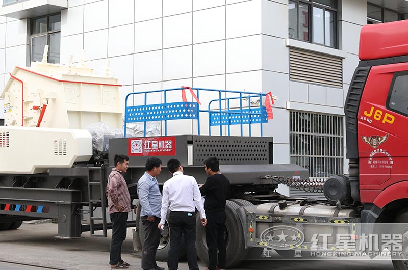 客戶到廠考察建筑垃圾處理設(shè)備