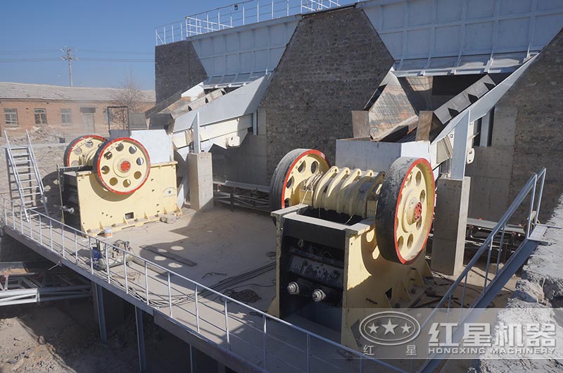 破碎巖石設(shè)備