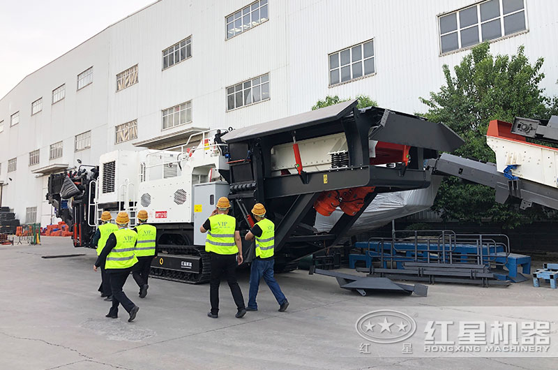 客戶來(lái)廠考察設(shè)備